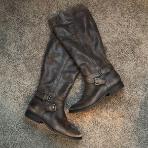 Dark brown leather boots - size 9